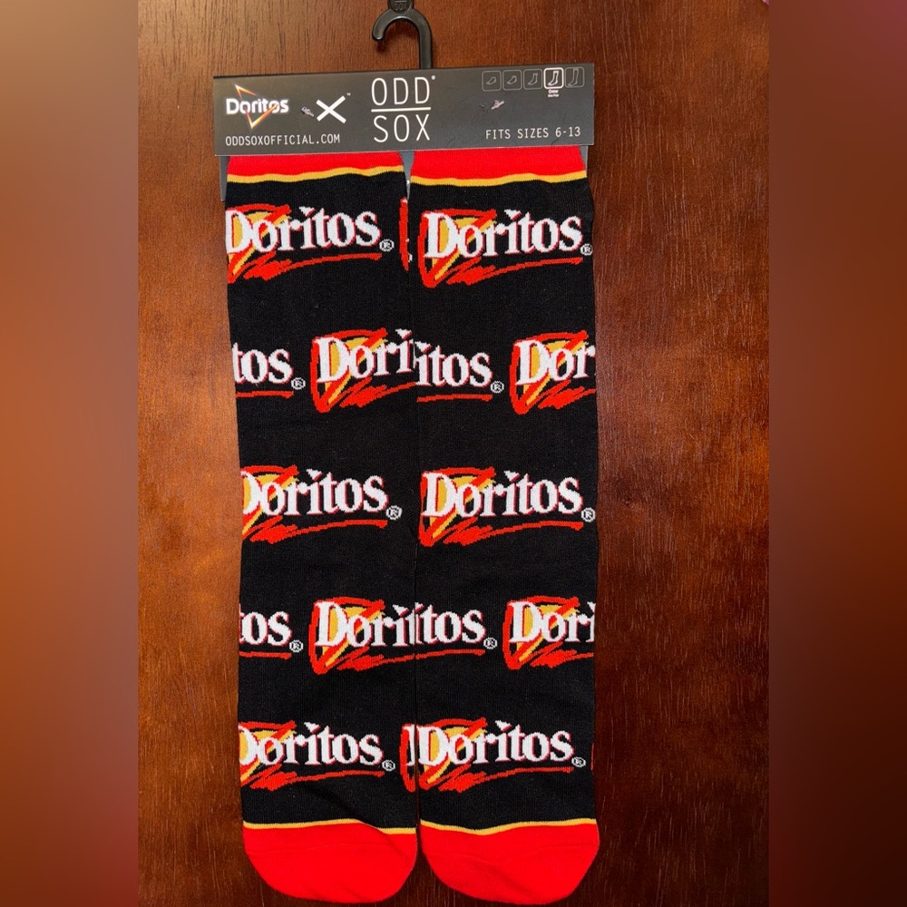 DORITOS ODD SOX NOVELTY CREW SOCKS NWT MEN’S SHOE SIZE 6-13